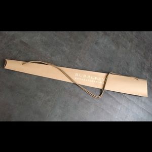 Burberry Men’s necktie Gift Box Bag & rope handles